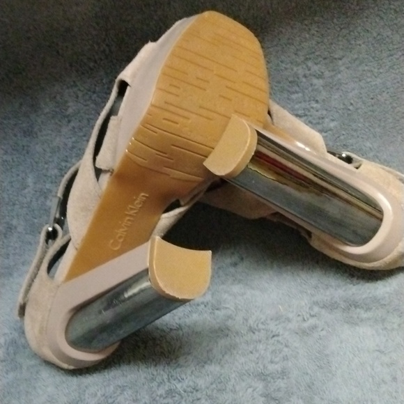 Calvin Klein suede platform shoe size 6.5 - Picture 7 of 8